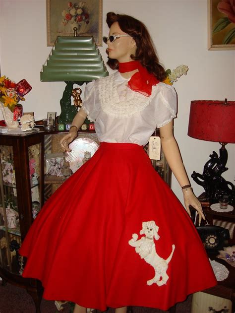 The Iconic Poodle Skirt: A Symbol of 1950s Fashion